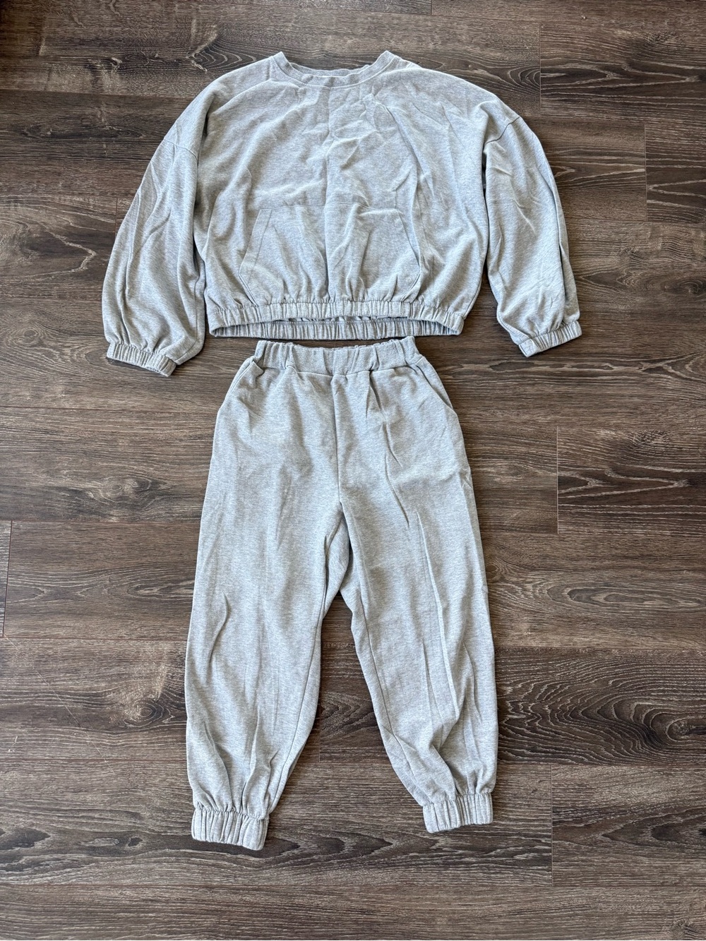OAK + FORT Light Gray Sweatshirt & Jogger Set